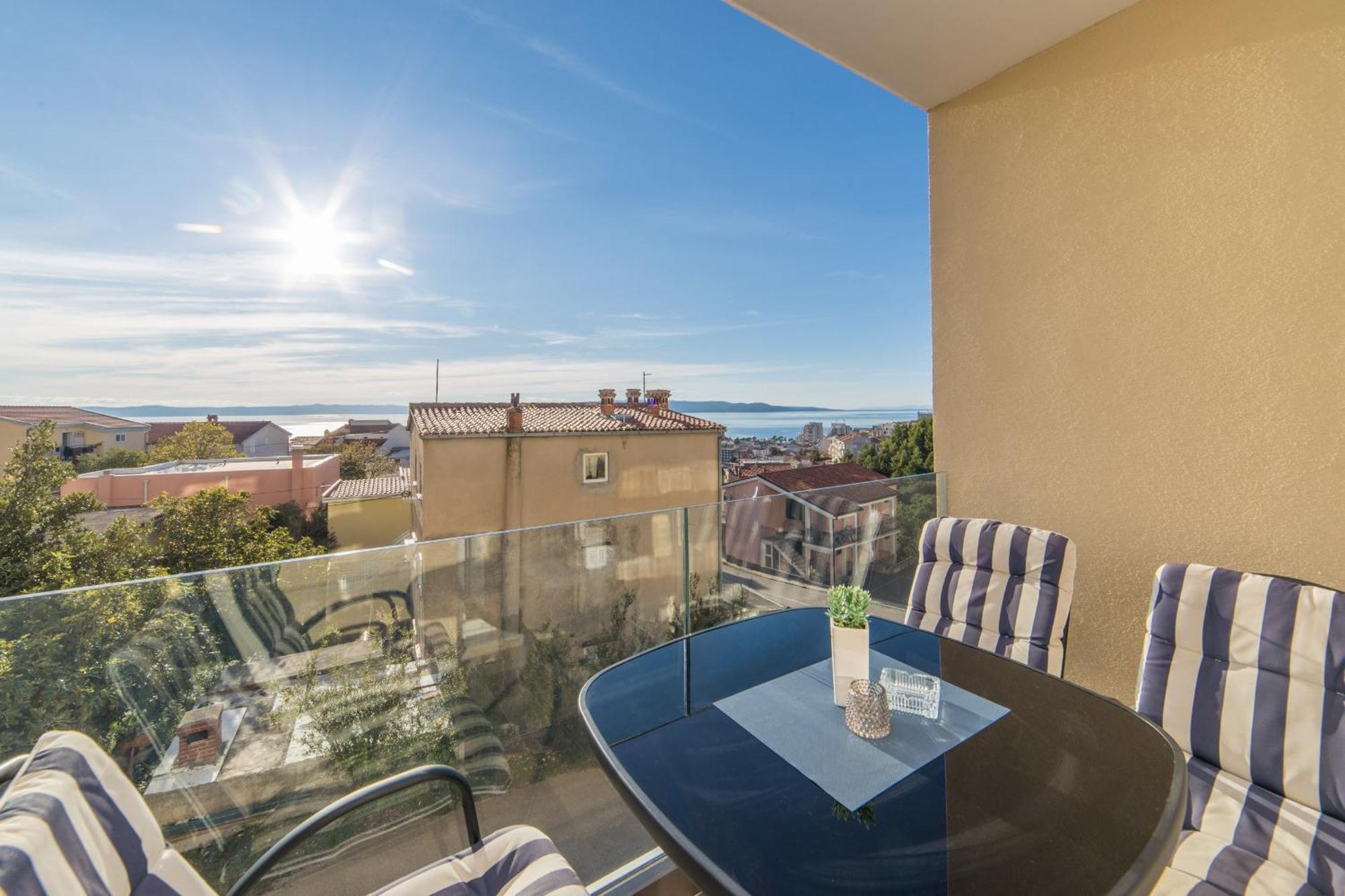 Apartments Crystal Makarska Bilik gambar