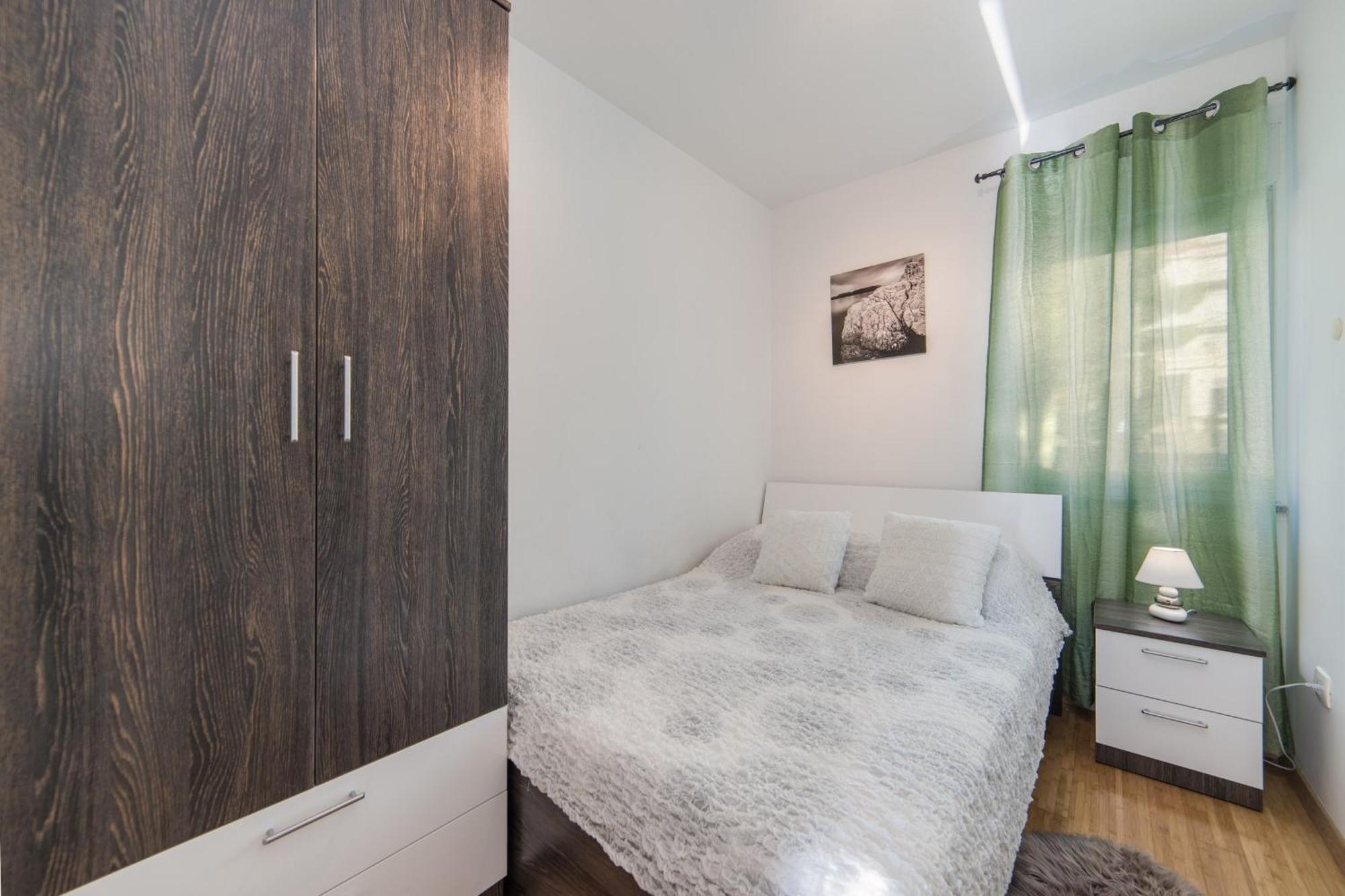 Apartments Crystal Makarska Bilik gambar