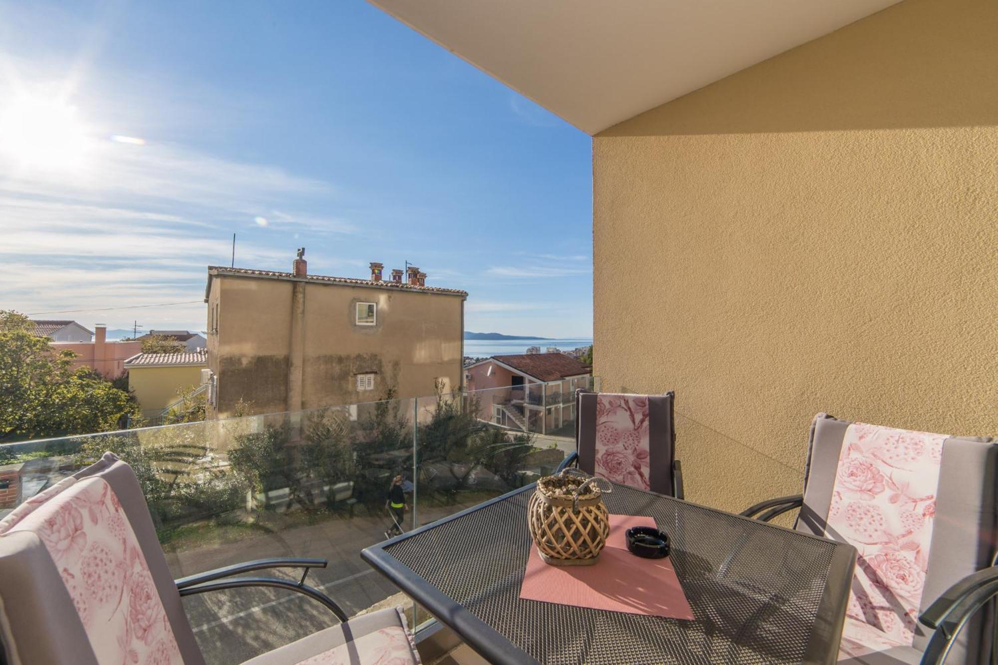 Apartments Crystal Makarska Bilik gambar