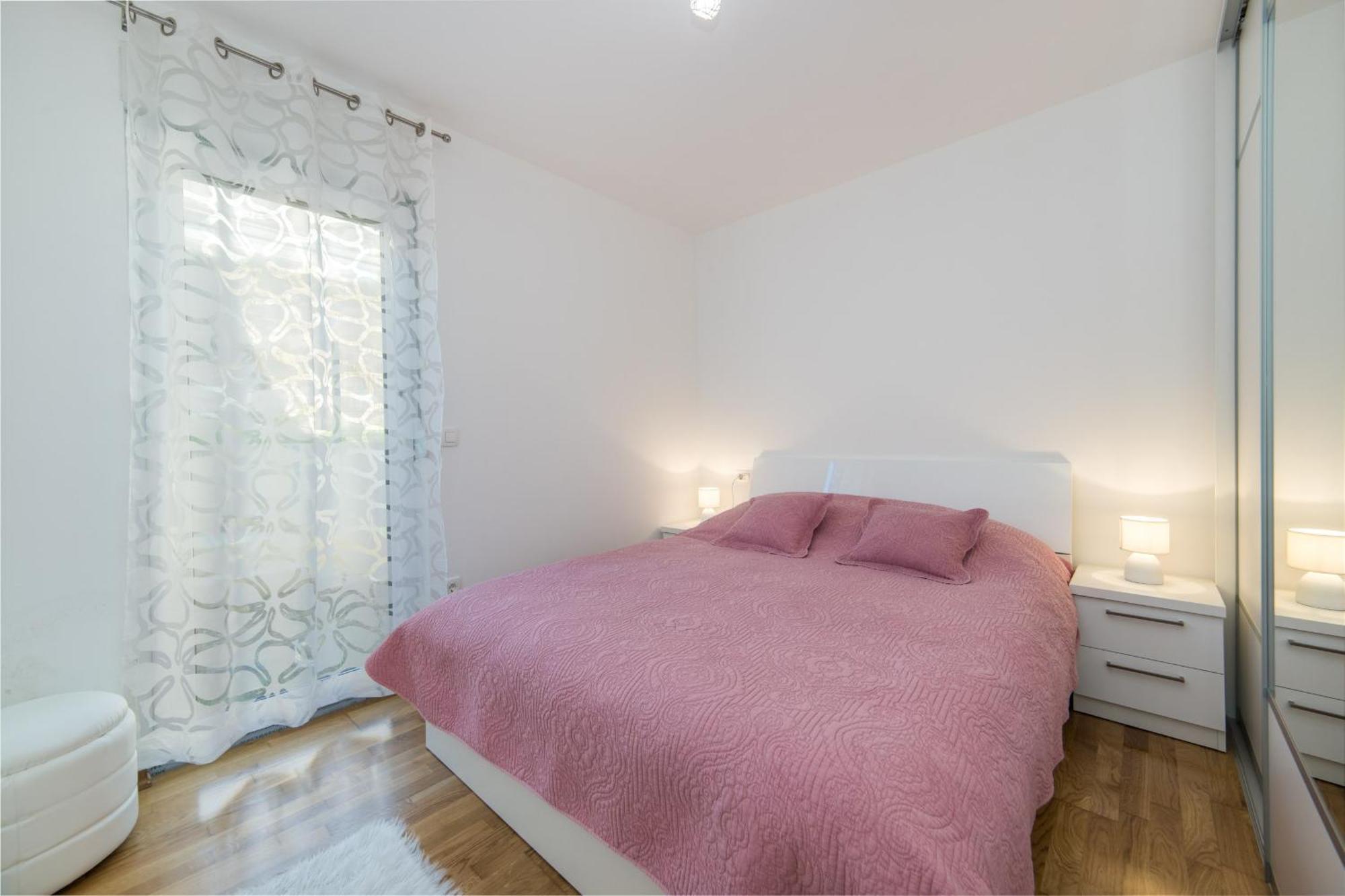 Apartments Crystal Makarska Bilik gambar